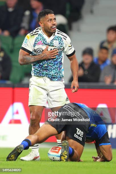 Te Toiroa Tahuriorangi of the Chiefs celebrates his try during the round 15 Super Rugby Pacific match between Western Force and Chiefs at HBF Park,...