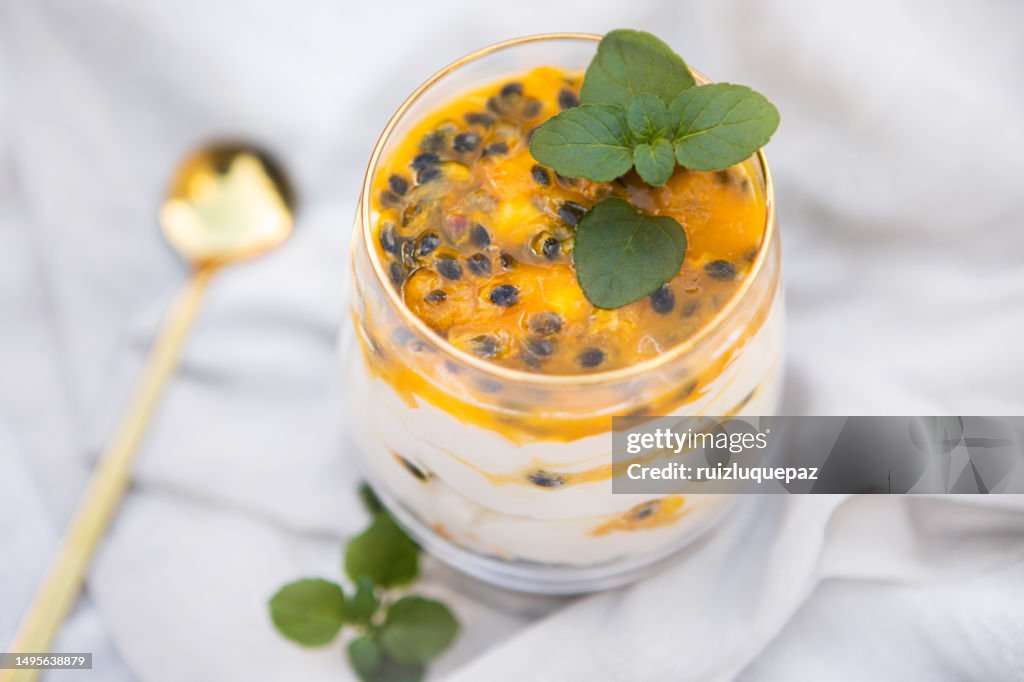 Passion fruit cheesecake