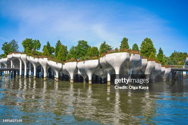little island, manhattan - little island am pier 55 stock pictures, royalty-free photos & images
