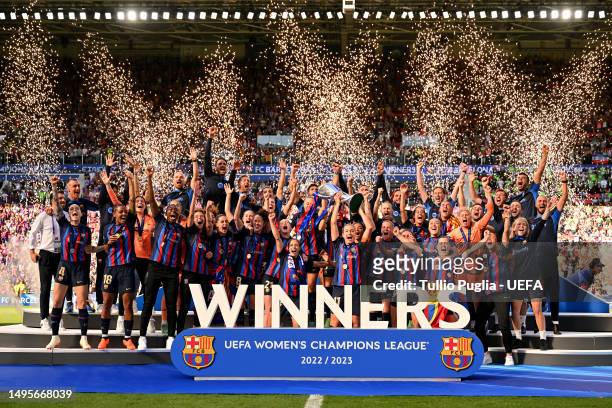 General view as Alexia Putellas of FC Barcelona lifts the UEFA Women's Champions League Trophy after the team's victory during the UEFA Women's...