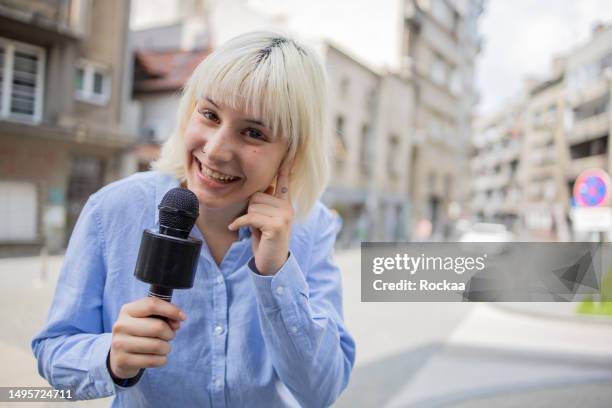 Young Reporters Young Journalist Club Photos and Premium High Res Pictures - Getty Images