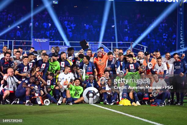 Paris Saint-Germain players pose during the France championship trophy after the Ligue 1 match between Paris Saint-Germain and Clermont Foot at Parc...
