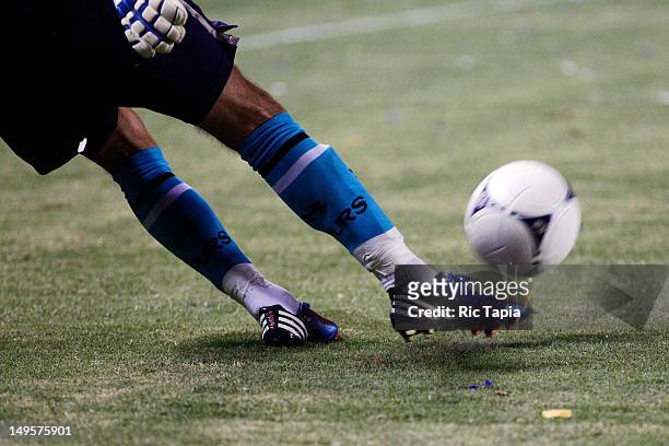 Carlos Cudicini of Tottenham Hotspur kicks the ball during the second half of the international friendly match against the Los Angeles Galaxy at The...