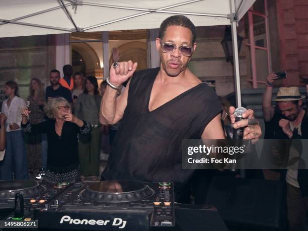 Jay Star Rapper 3,106 Joey Starr Photos Stock Photos, High-Res Pictures, and Images ...