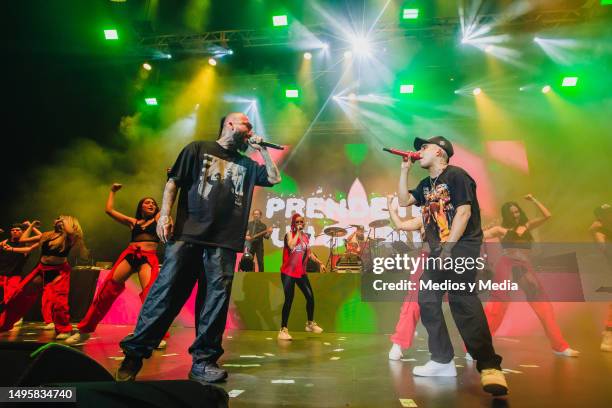 Dharius Rapper Dharius Photos and Premium High Res Pictures - Getty Images