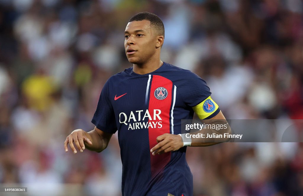Paris Saint-Germain v Clermont Foot - Ligue 1 Uber Eats