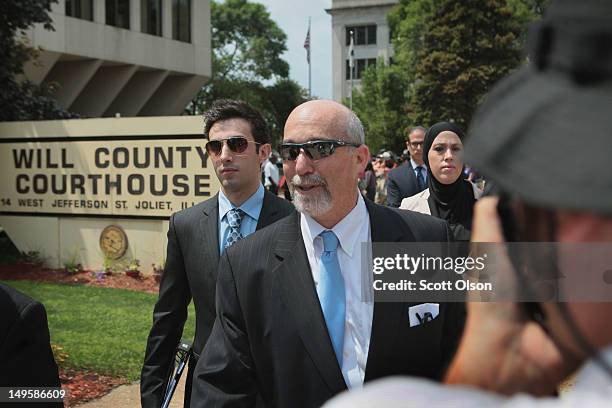 Joel Brodsky, attorney for Drew Peterson, leaves the Will County Courthouse during a recess in Peterson's murder trial July 31, 2012 in Joliet,...