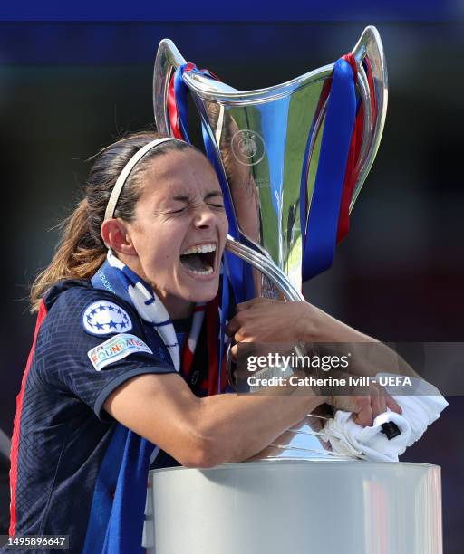 Aitana Bonmati of FC Barcelona embraces the UEFA Women's Champions League Trophy after the UEFA Women's Champions League final match between FC...