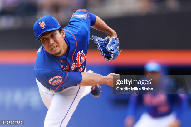 Kodai Senga of the New York Mets pitches in the second inning against the Toronto Blue Jays at Citi Field on June 04, 2023 in New York City.