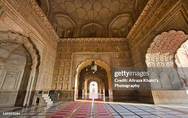 badshahi masjid - badshahi mosque stock-fotos und bilder