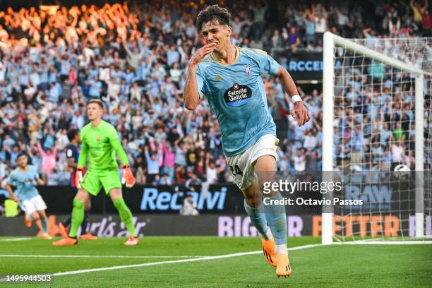 Gabri Veiga of RC Celta celebrates after scoring the team's first goal during the LaLiga Santander match between RC Celta and FC Barcelona at Estadio...