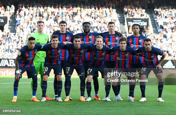 Barcelona players pose for a team photo prior to the LaLiga Santander match between RC Celta and FC Barcelona at Estadio Balaidos on June 04, 2023 in...