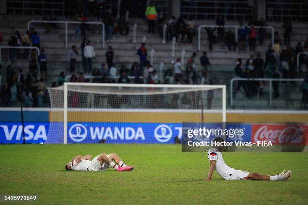 Justin Che of USA look dejected following the team's defeat in th FIFA U-20 World Cup Argentina 2023 Quarter Finals match between USA and Uruguay at...