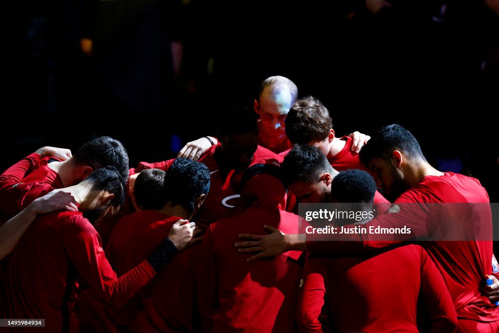 Miami Heat Team Huddle Prior To Game Two Of The 2023 NBA Finals News miami-heat-team-huddle-prior-to-game-two-of-the-2023-nba-finals-news