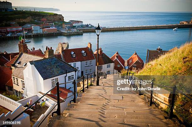 whitby abbey steps - yorkshire stock-fotos und bilder