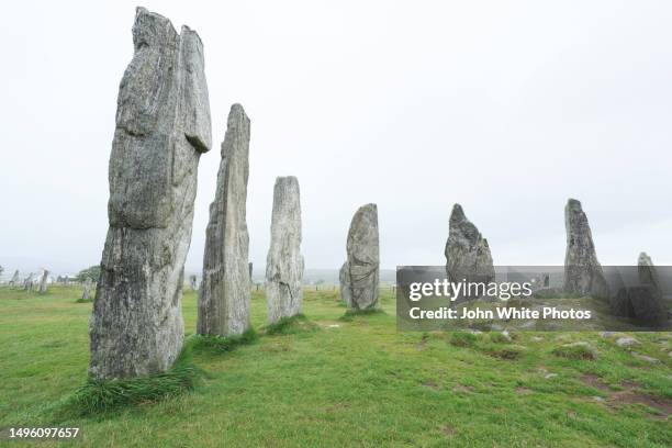 the callanish stones. megalithic standing stones erected 3000 bc. the lewissian gneiss are in a cruciform form with an inner circle. callanish. isle of lewis. the outer hebrides. scotland. - outer hebrides stock pictures, royalty-free photos & images