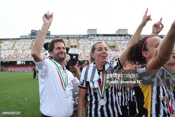 Joe Montemurro and Linda Sembrant of Juventus celebrate after the Women Coppa Italia Final at Stadio Arechi on June 04, 2023 in Salerno, Italy.