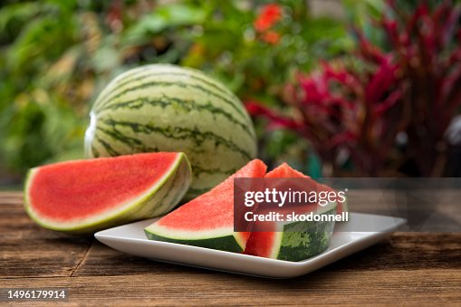 Wassermelonenscheibe im Sommer Wassermelonenscheibe im Sommer