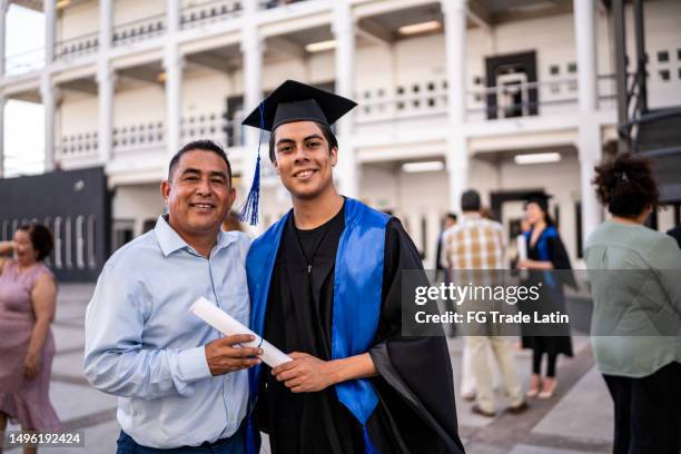 Graduation Dad 733 Dad And Son Graduation Stock Photos, High-Res Pictures, and Images ...