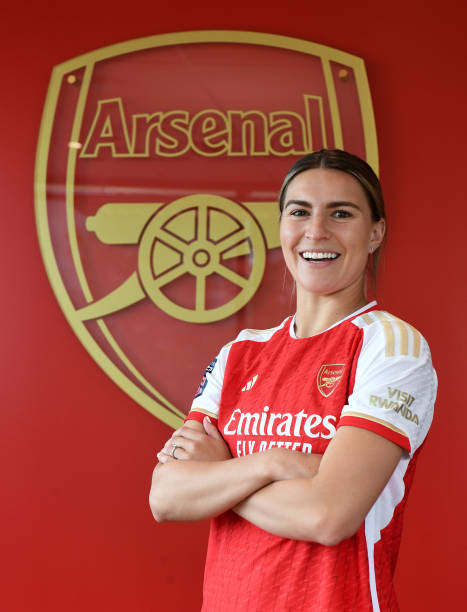 GBR: Steph Catley Signs A New Contract at Arsenal FC