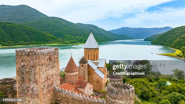 aerial view of ananuri fortress and church, georgia - caucasus stock pictures, royalty-free photos & images