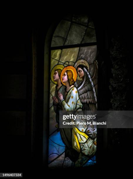 soncino - stained glass angel stock pictures, royalty-free photos & images