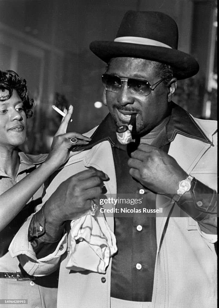 Albert Kin Frenzi Blues Singer and guitarist, Albert King poses with an admirer in 1976 ...