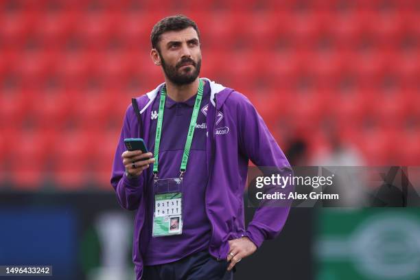 Pietro Terracciano of ACF Fiorentina inspects the pitch ahead of the UEFA Europa Conference League 2022/23 final match between ACF Fiorentina and...