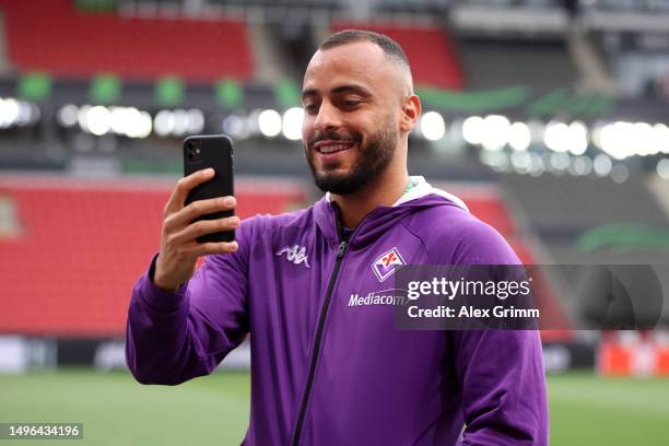 Arthur Cabral of ACF Fiorentina inspects the pitch ahead of the UEFA Europa Conference League 2022/23 final match between ACF Fiorentina and West Ham...