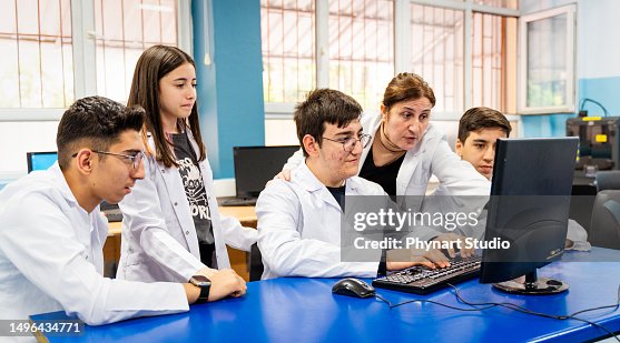 Students learning computer programming, Vocational education Students learning computer programming, Vocational education