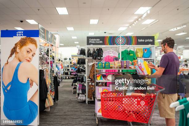 5,413 Target Customer Stock Photos, High-Res Pictures, and Images ...