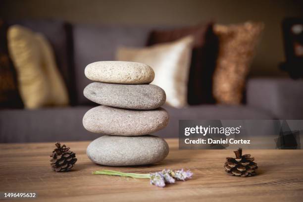 zen stones relaxing home - feng shui 個照片及圖片檔