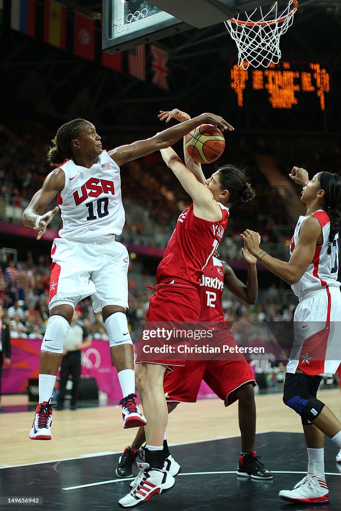 Olympics Day 5 - Basketball