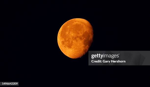 Waning Gibbous Moon Photos And Premium High Res Pictures Getty Images waning-gibbous-moon-photos-and-premium-high-res-pictures-getty-images