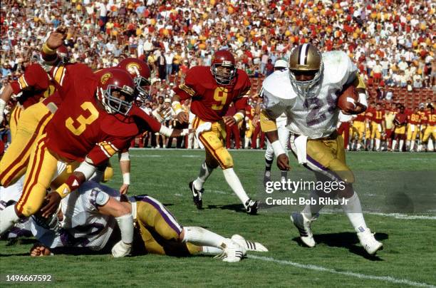University of Washington Running Back Jacque Robinson on touchdown run during game action between University of Southern California and University of...