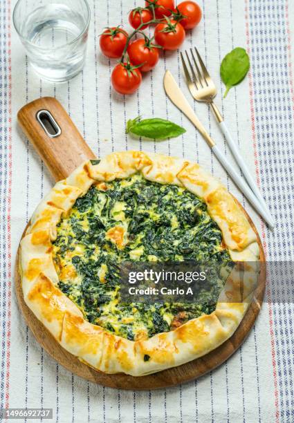 spinach and cheese savoury pie - spinach pie stock pictures, royalty-free photos & images