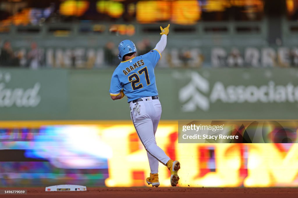 Baltimore Orioles v Milwaukee Brewers
