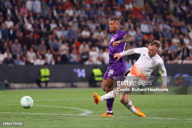 Jarrod Bowen of West Ham United scores the winning goal during the UEFA Europa Conference League 2022/23 final match between ACF Fiorentina and West...