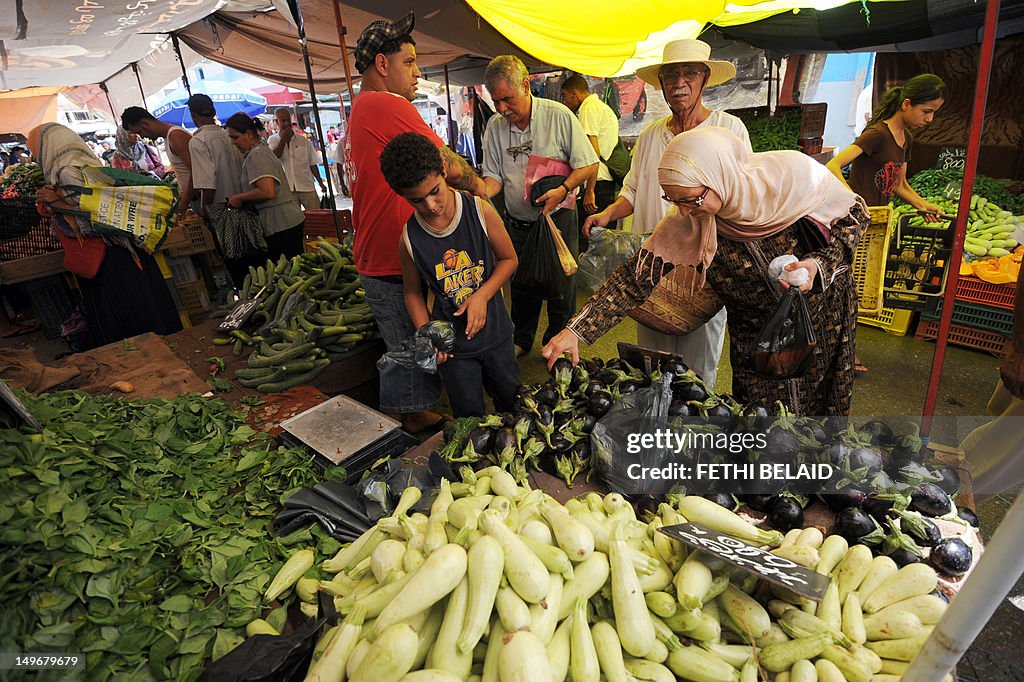 TUNISIA-ECONOMY-SOCIAL-RAMADAN