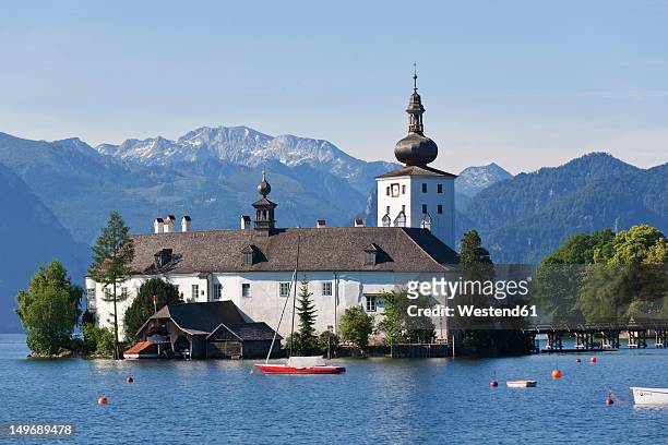 austria, gmunden,view of ort castle and traunsee lake - gmunden austria stock pictures, royalty-free photos & images