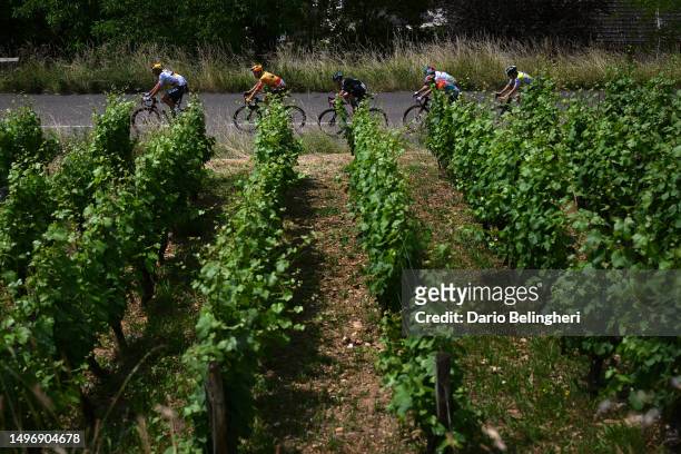 General view of Nils Politt of Germany and Team BORA - hansgroh, Georg Zimmermann of Germany and Team Intermarché - Circus - Wanty, Jonas Gregaard of...
