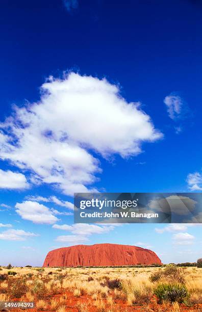 uluru (ayers rock). - uluru stock pictures, royalty-free photos & images