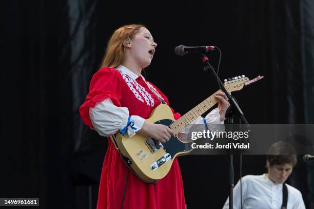 Julai Jacklin performs on stage during day 3 of Primavera Sound Barcelona 2023 at Parc del Forum on June 02, 2023 in Barcelona, Spain.