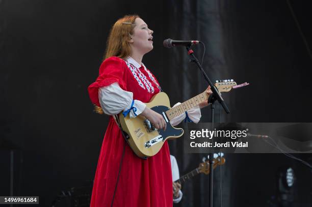 Julai Jacklin performs on stage during day 3 of Primavera Sound Barcelona 2023 at Parc del Forum on June 02, 2023 in Barcelona, Spain.