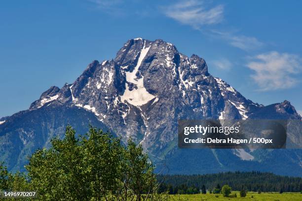 scenic view of snowcapped mountains against sky,helena,montana,united states,usa - helena stockfoto's en -beelden