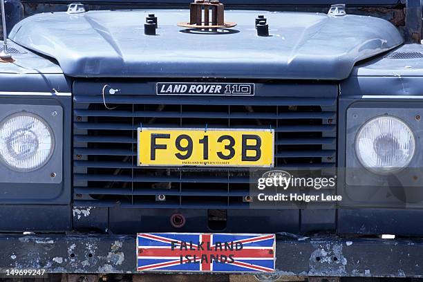 old land rover. - land rover logo imagens e fotografias de stock