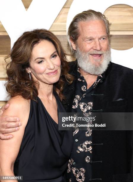 Amy Brenneman and Jeff Bridges attend FX's "The Old Man" Season 1 FYC Event at DGA Theater Complex on June 08, 2023 in Los Angeles, California.