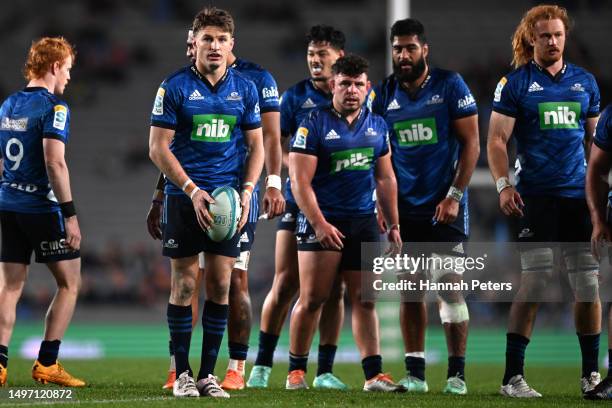 Beauden Barrett of the Blues looks to kick the ball during the Super Rugby Pacific Quarter Final match between Blues and Waratahs at Eden Park, on...