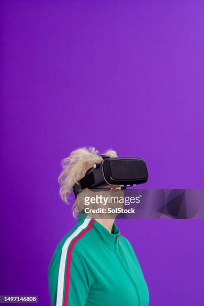the new way to game - virtual reality headset stock pictures, royalty-free photos & images