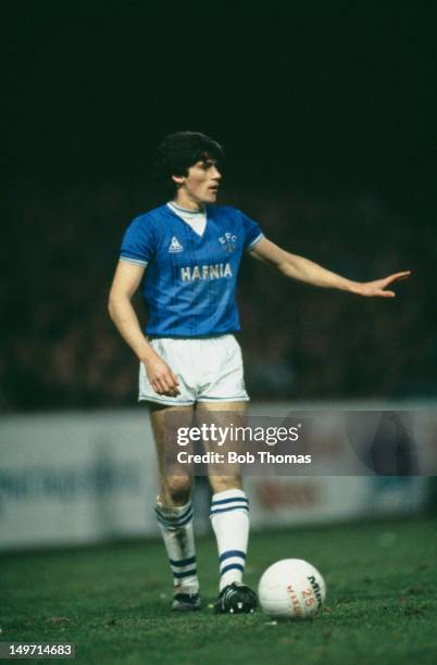 Scottish footballer Alan Irvine of Everton during the English League Cup Semi-Final 2nd Leg, against Aston Villa, at Villa Park, Birmingham, 21st...